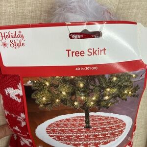 Red and White reindeer Tree Skirt with fur trim 40 inches